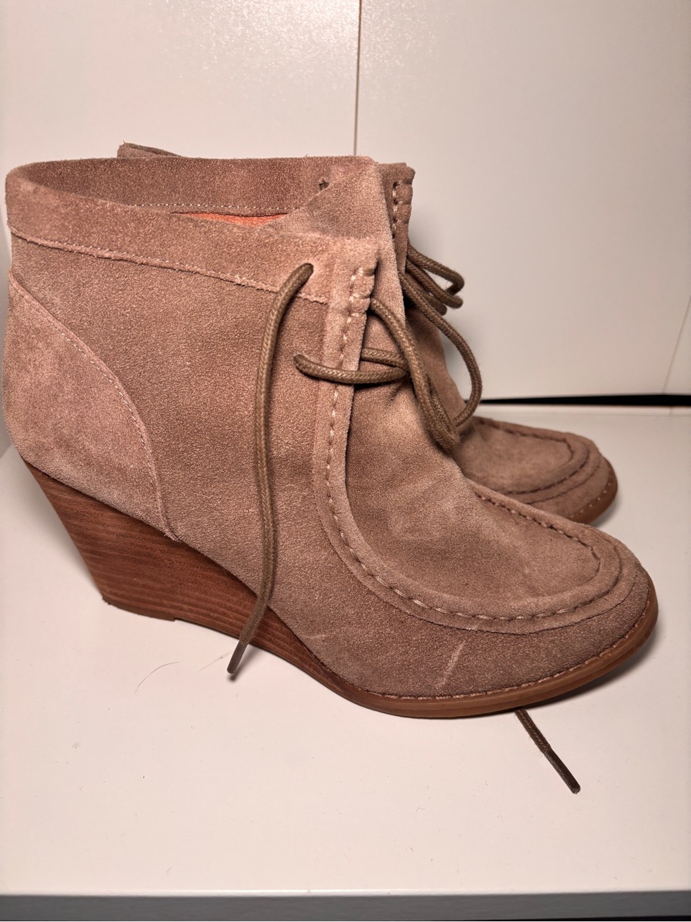 Lucky Brand Women's 7 M Suede Chukka Boots Wedge High Heel